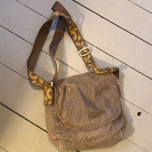Keen shoulder bag